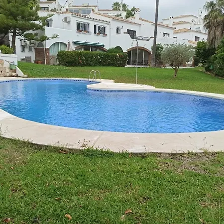 Calahonda Playa Vacaciones Apartment *